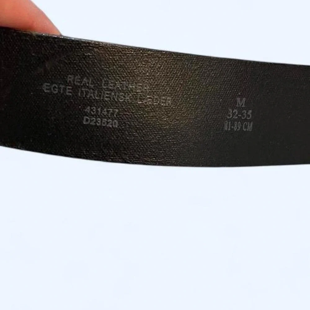Black leather‎ belt with silver buckle size M by Next